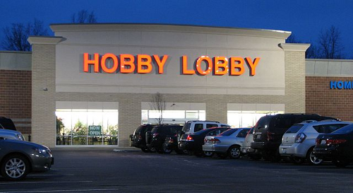 Hobby Lobby - Image source and license: commons.wikimedia.org/wiki/File:HobbyLobbyStowOhio.JPG